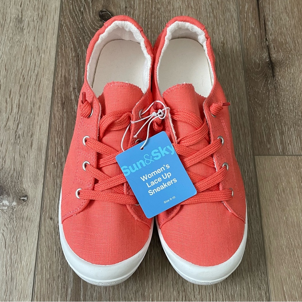 NWT SUN & SKY Women’s Slip On Colorful Sneakers Size 9 - 10
